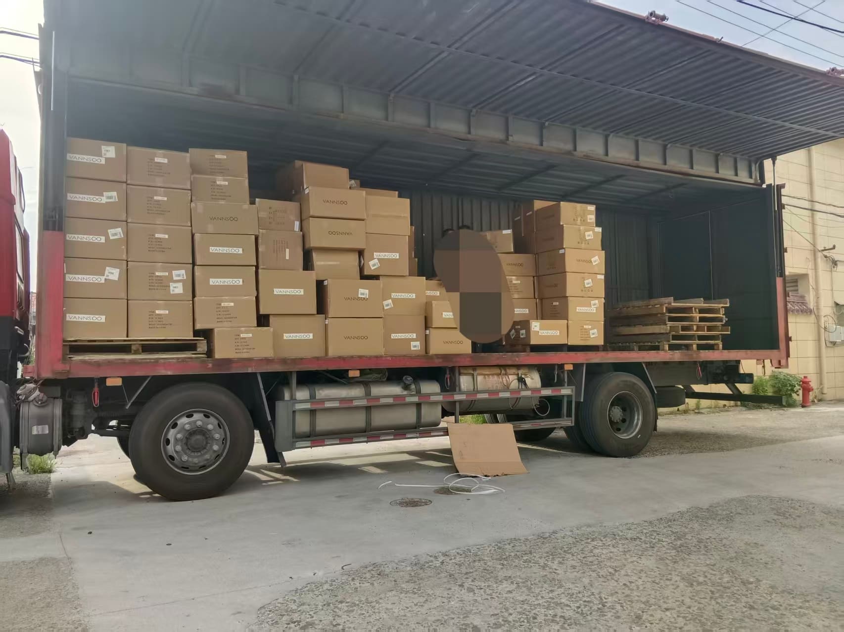 VANNSOO壁挂式镜面不锈钢皂液器已发往俄罗斯；宁波工厂继续履行其全球合作伙伴使命